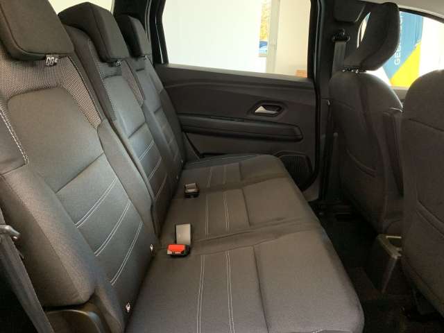 Fahrzeugbild eines Dacia Jogger