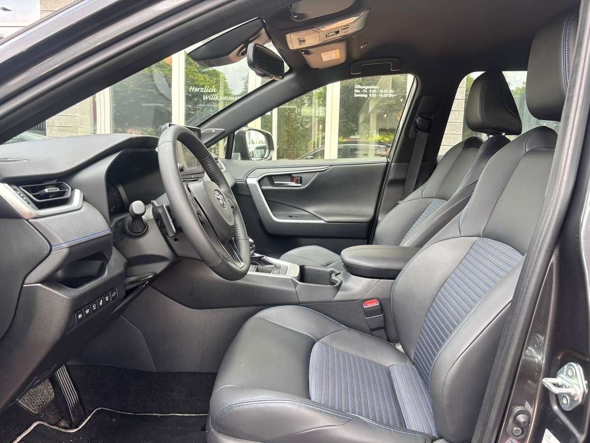 Fahrzeugbild eines Toyota RAV4