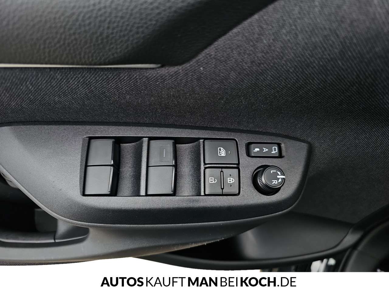 Fahrzeugbild eines Mazda Mazda2 Hybrid