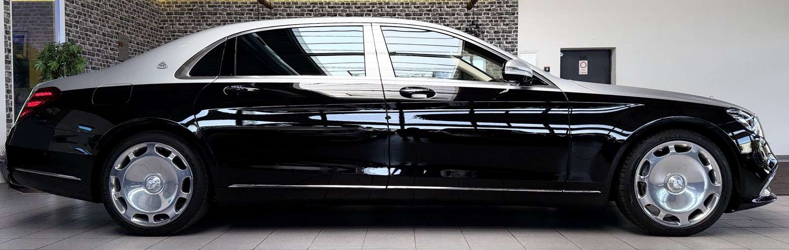Fahrzeugbild eines Mercedes-Benz S-Klasse