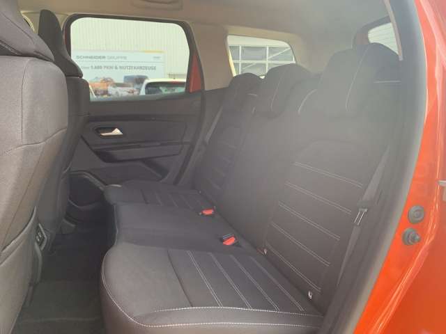 Fahrzeugbild eines Dacia Duster