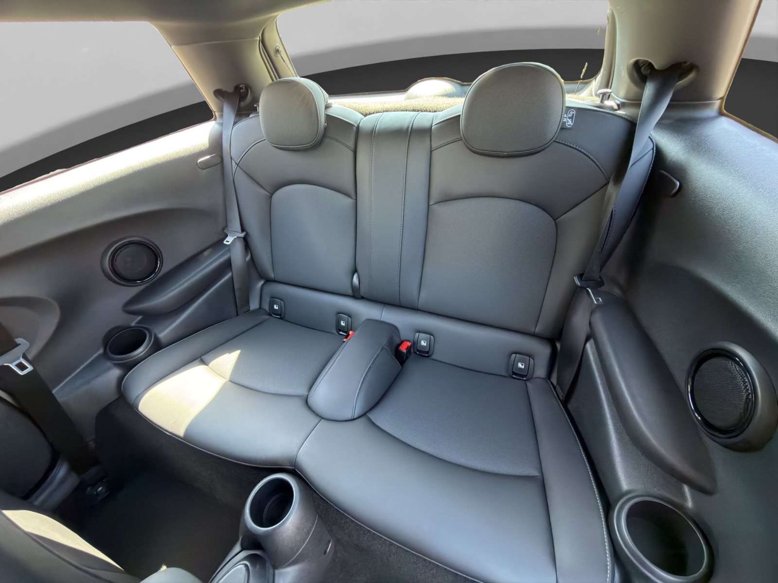 Fahrzeugbild eines MINI COOPER