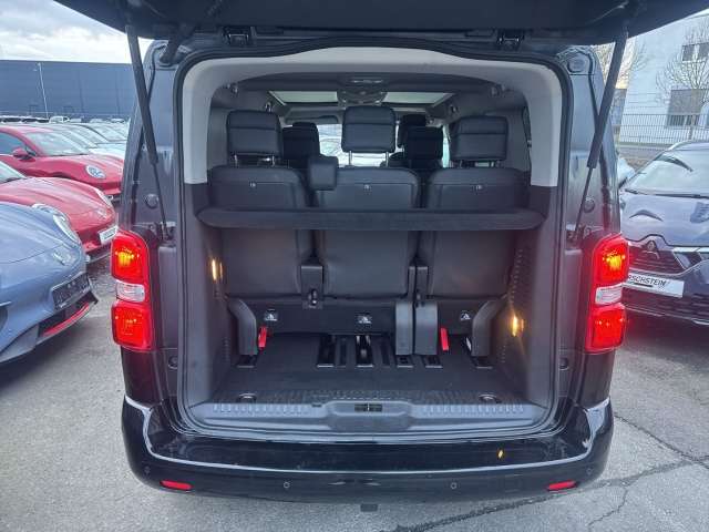 Fahrzeugbild eines Opel Zafira Life