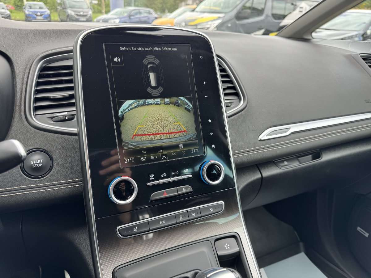 Fahrzeugbild eines Renault Grand Scénic