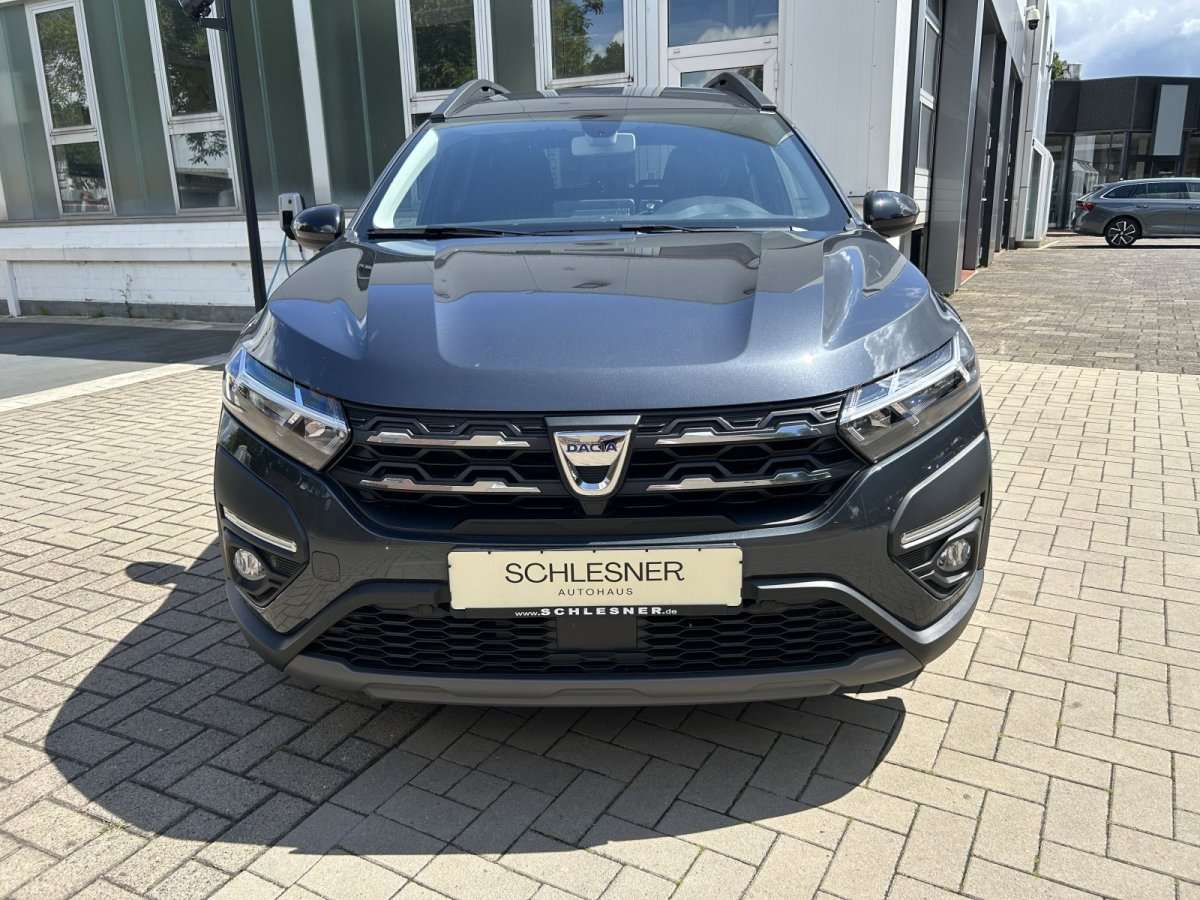 Fahrzeugbild eines Dacia Jogger