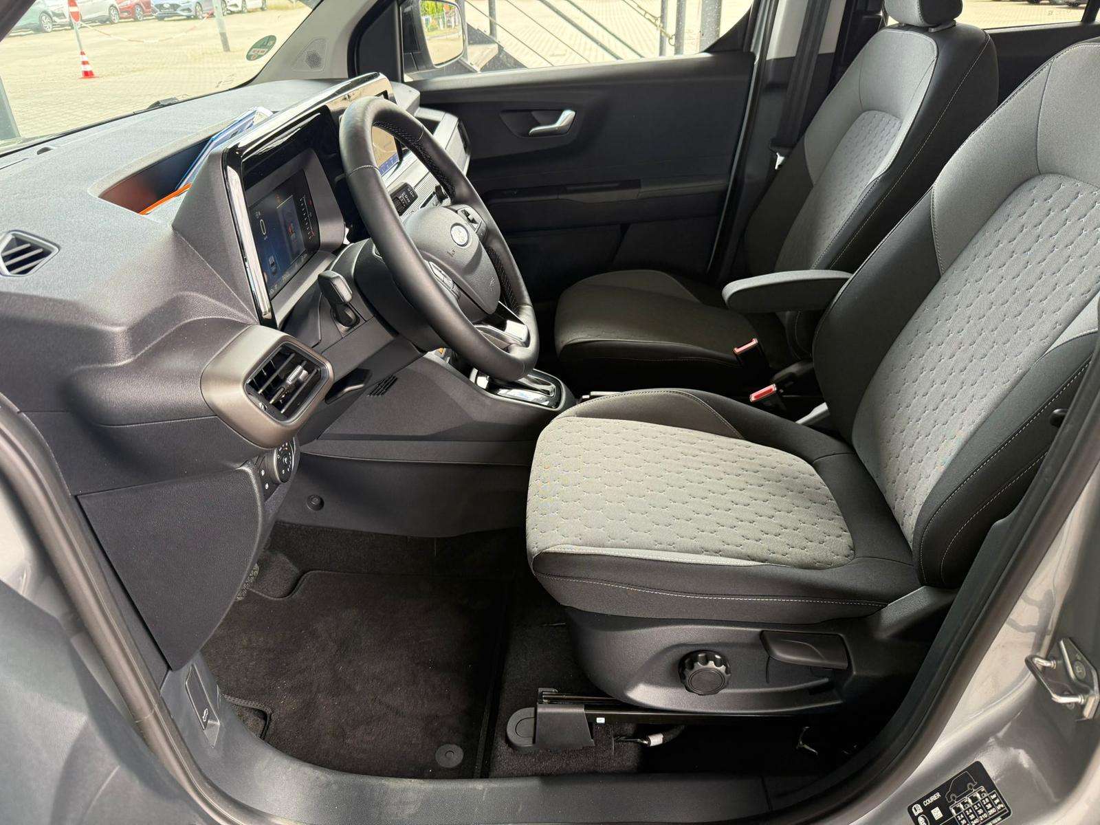 Fahrzeugbild eines Ford Tourneo Courier