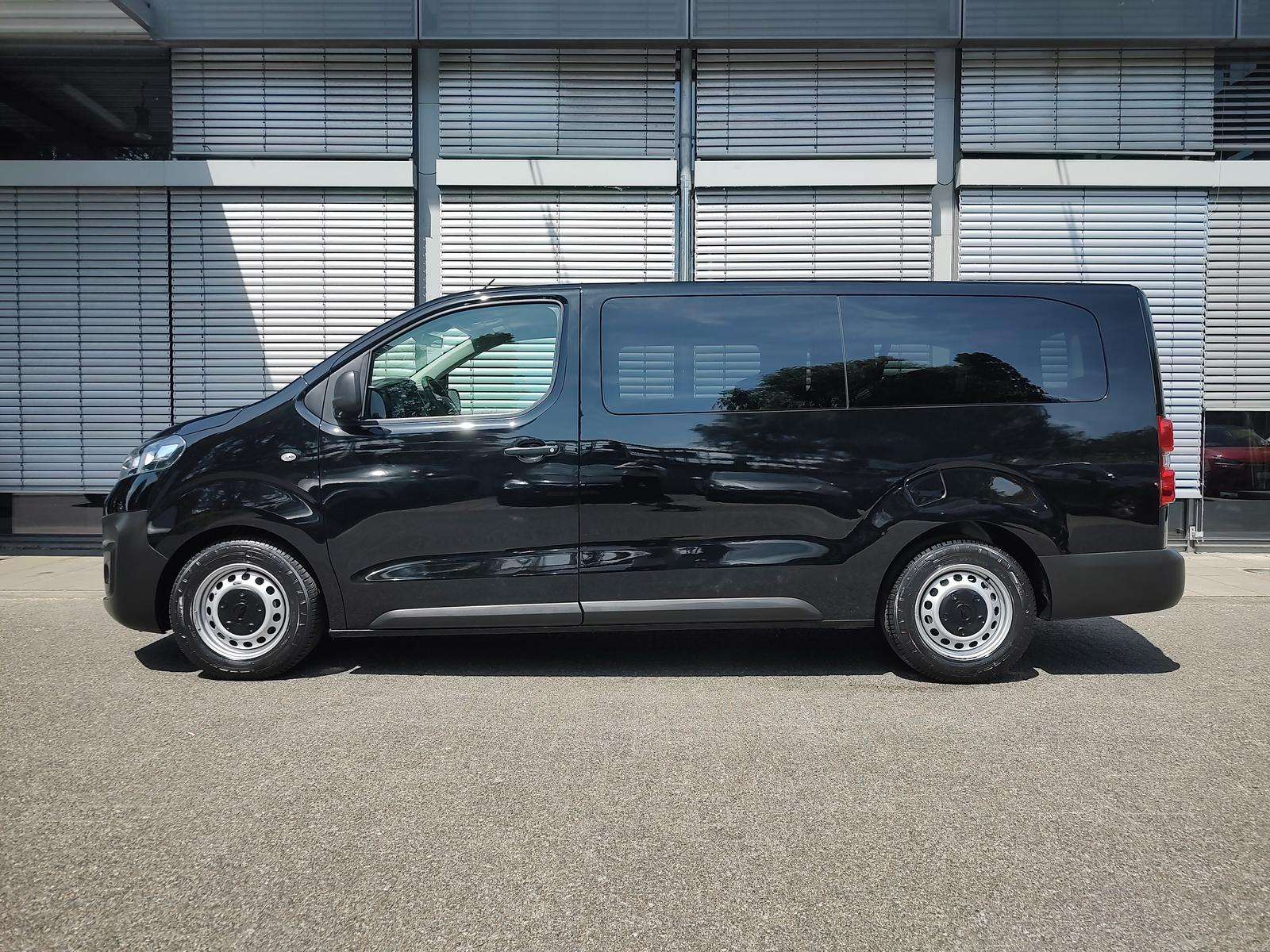 Fahrzeugbild eines Opel Vivaro