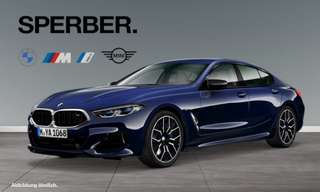 Schräge Frontansicht auf einen BMW 8er-Reihe , freigestellt