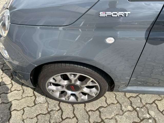 Fahrzeugbild eines Fiat 500