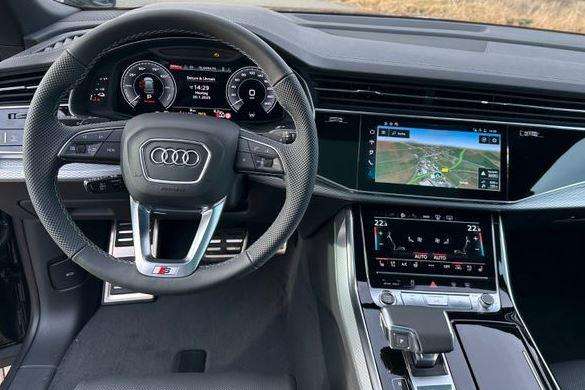 Fahrzeugbild eines Audi Q8