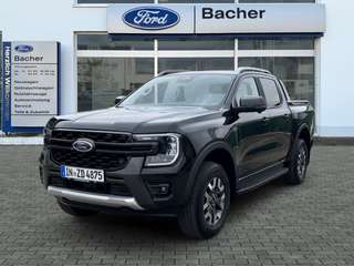 Schräge Frontansicht auf einen Ford Ranger , freigestellt