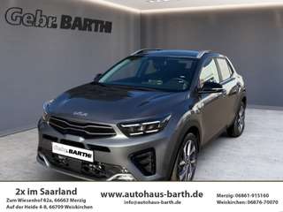 Schräge Frontansicht auf einen Kia Stonic , freigestellt