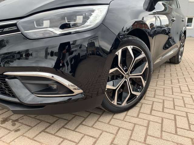 Fahrzeugbild eines Renault Grand Scénic