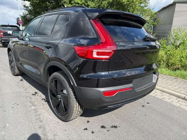 Fahrzeugbild eines Volvo XC40