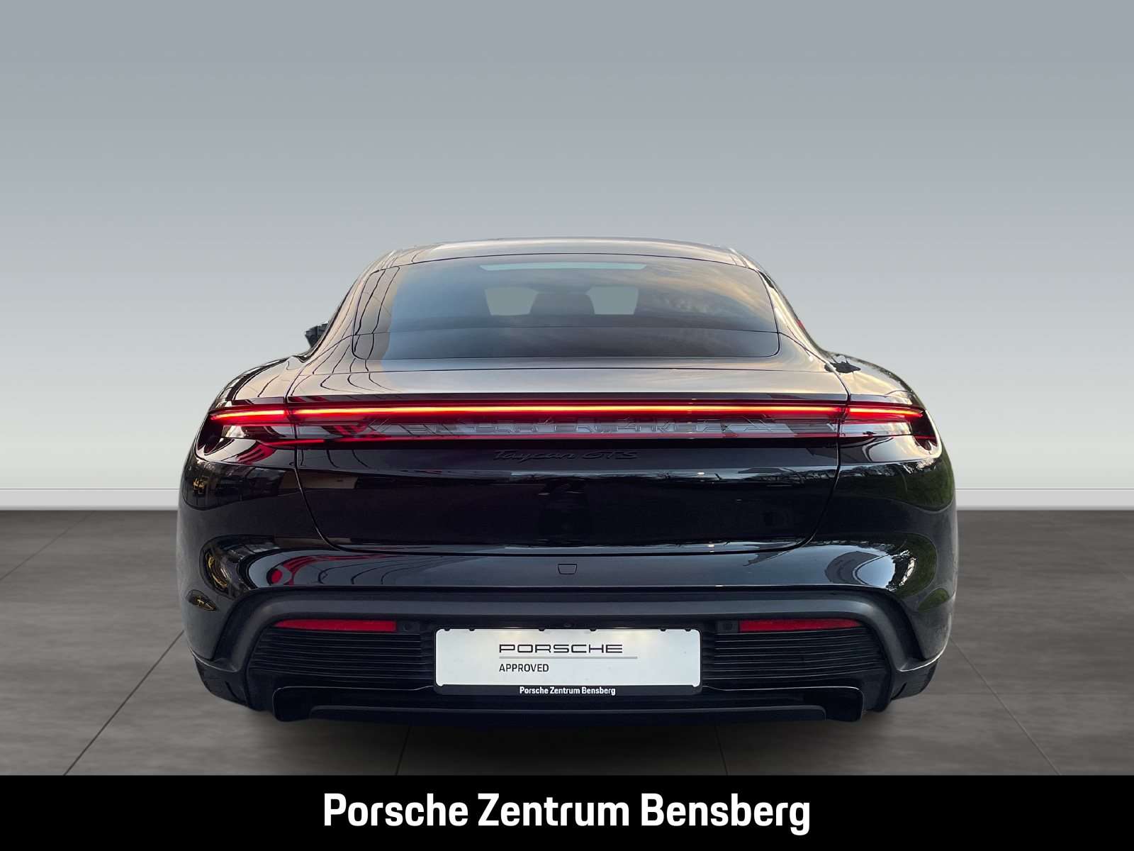 Fahrzeugbild eines Porsche Taycan