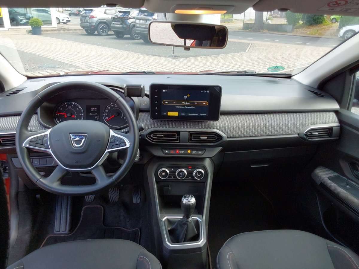 Fahrzeugbild eines Dacia Jogger