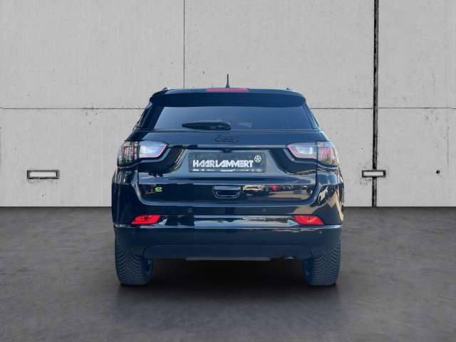 Fahrzeugbild eines Jeep Compass