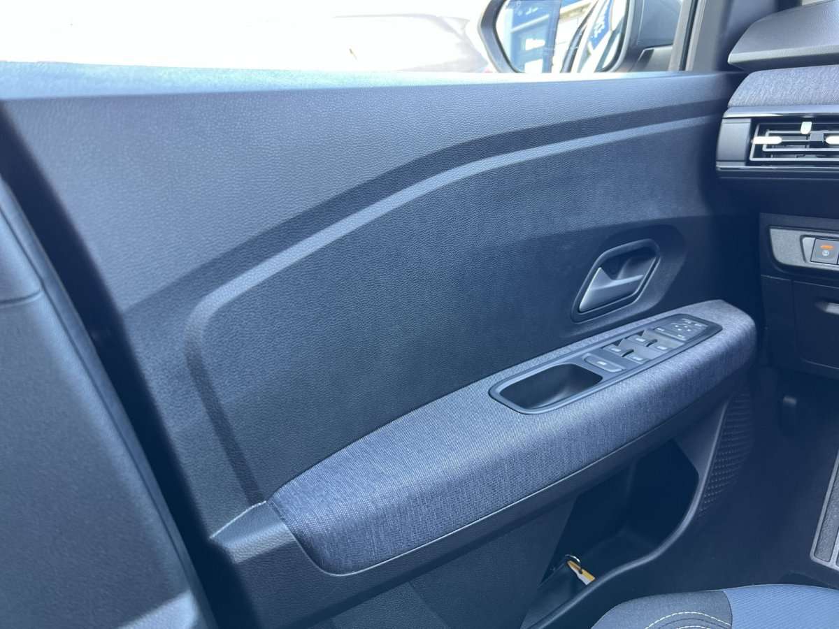 Fahrzeugbild eines Dacia Jogger