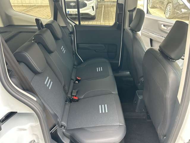 Fahrzeugbild eines Ford Tourneo Courier