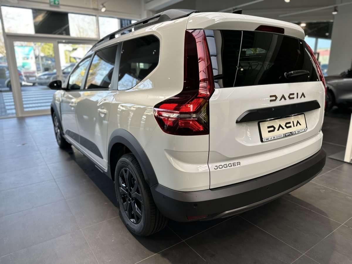 Fahrzeugbild eines Dacia Jogger
