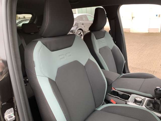 Fahrzeugbild eines Dacia Duster