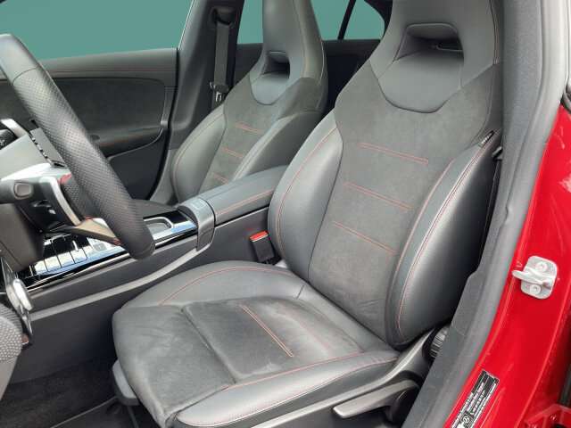 Fahrzeugbild eines Mercedes-Benz CLA