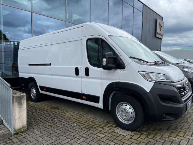 Fahrzeugbild eines Opel Movano