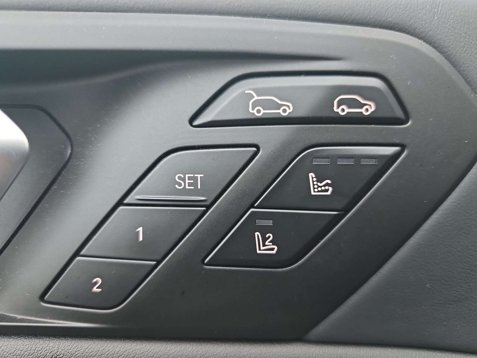 Fahrzeugbild eines BMW X6