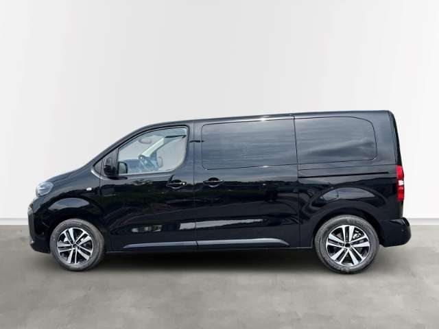 Fahrzeugbild eines Peugeot Traveller