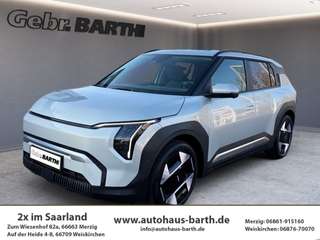 Schräge Frontansicht auf einen Kia EV3 , freigestellt