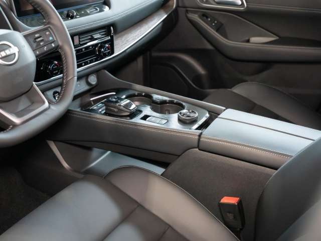 Fahrzeugbild eines Nissan X-TRAIL