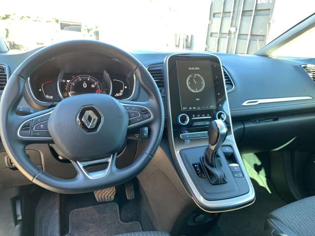 Fahrzeugbild eines Renault Grand Scénic