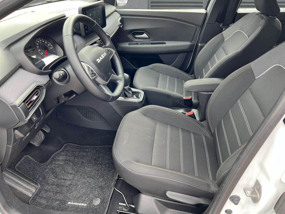 Fahrzeugbild eines Dacia Sandero