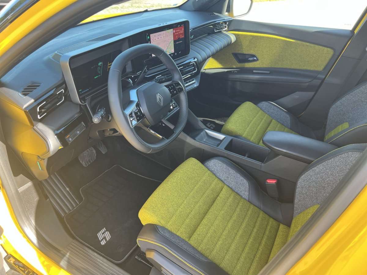 Fahrzeugbild eines Renault 5 E-TECH