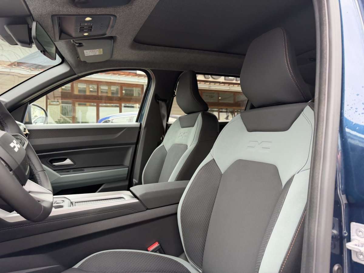 Fahrzeugbild eines Dacia Bigster
