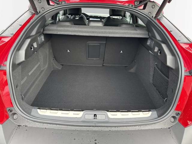 Fahrzeugbild eines Peugeot 408