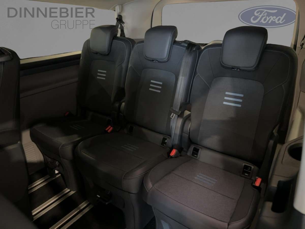 Fahrzeugbild eines Ford Tourneo Custom