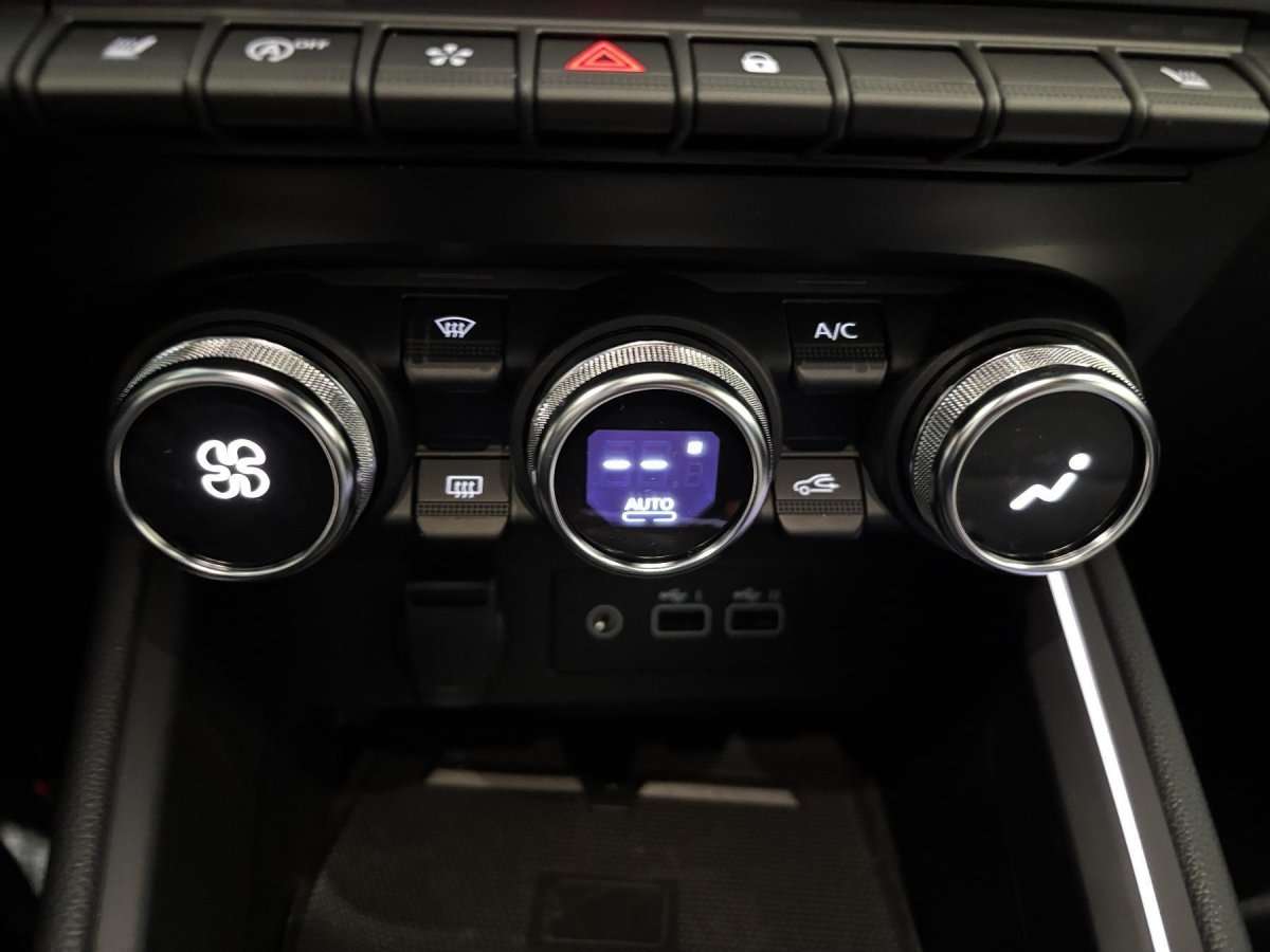 Fahrzeugbild eines Renault Clio