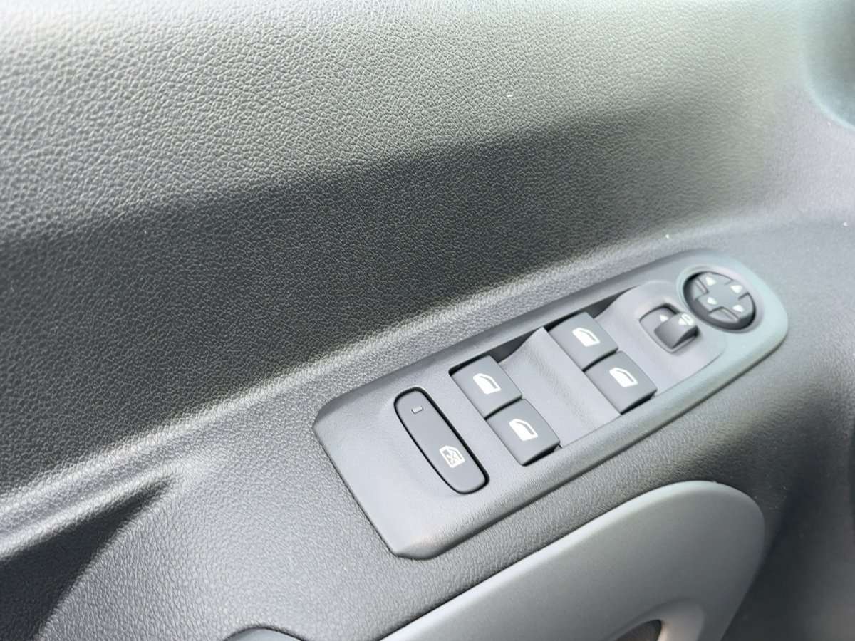 Fahrzeugbild eines Opel Combo