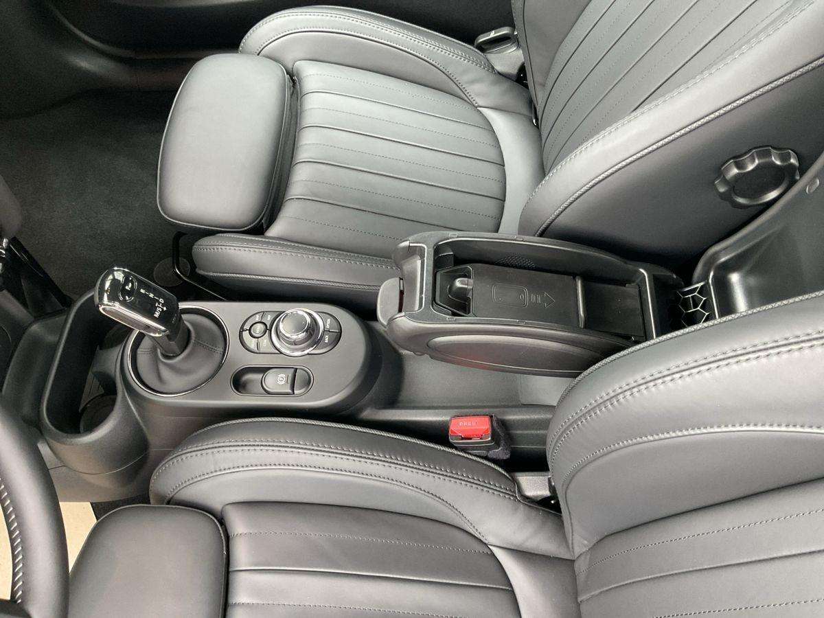 Fahrzeugbild eines MINI MINI