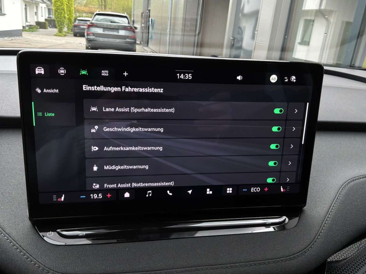 Fahrzeugbild eines Skoda ELROQ