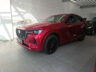 Schräge Frontansicht auf einen Mazda CX-60 , freigestellt