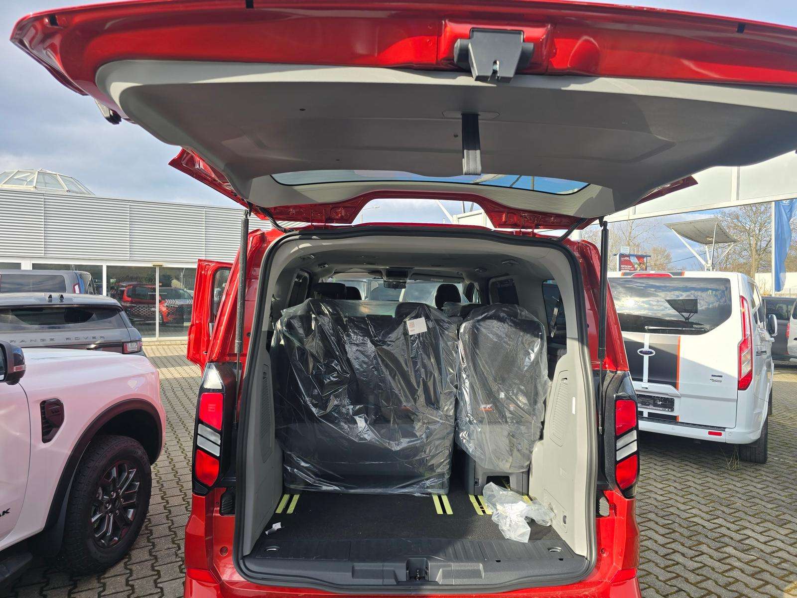 Fahrzeugbild eines Ford Tourneo Custom