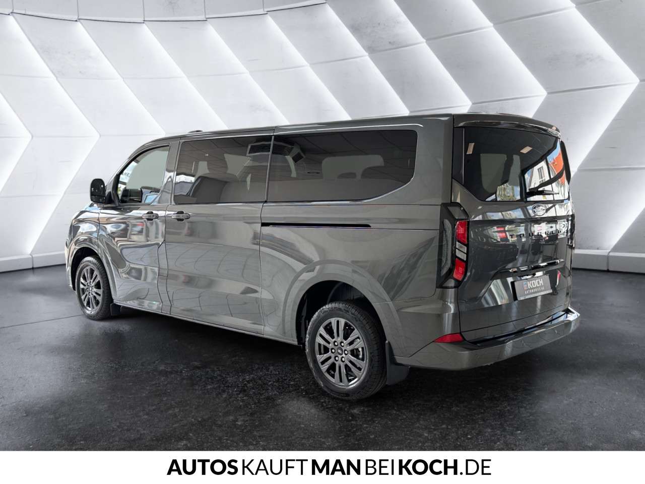 Fahrzeugbild eines Ford Tourneo Custom