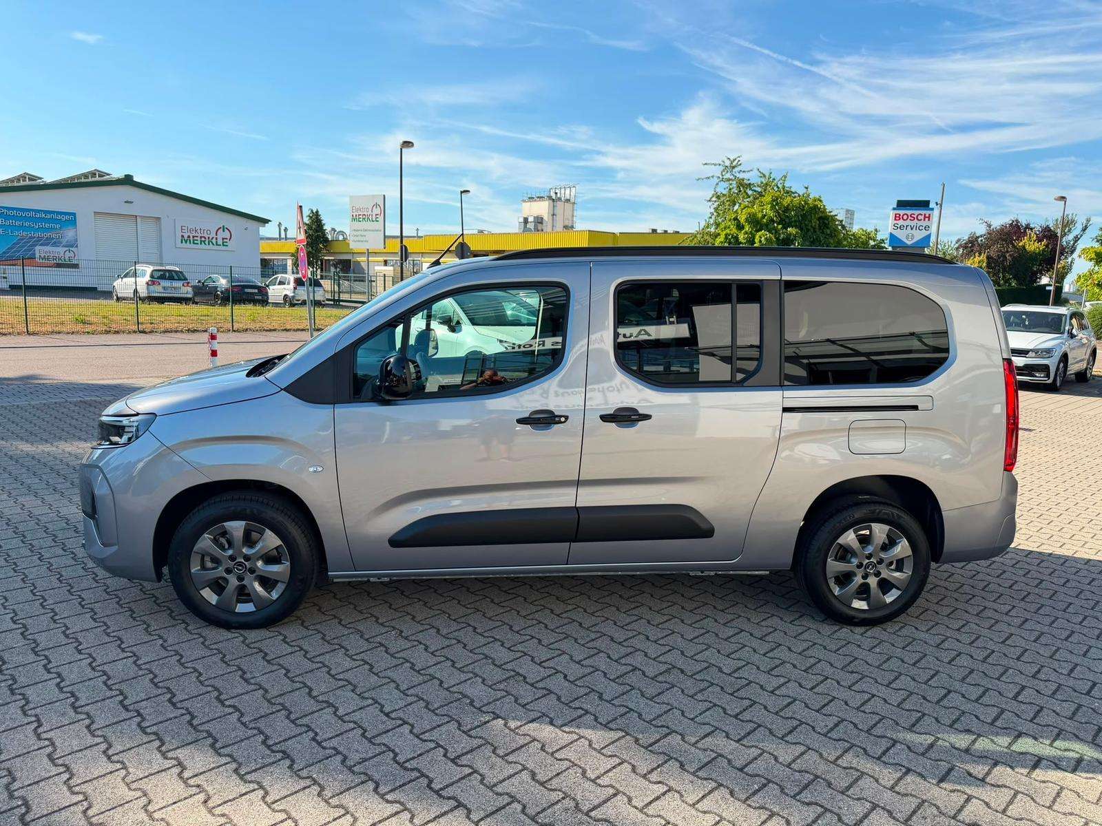 Fahrzeugbild eines Opel Combo Life