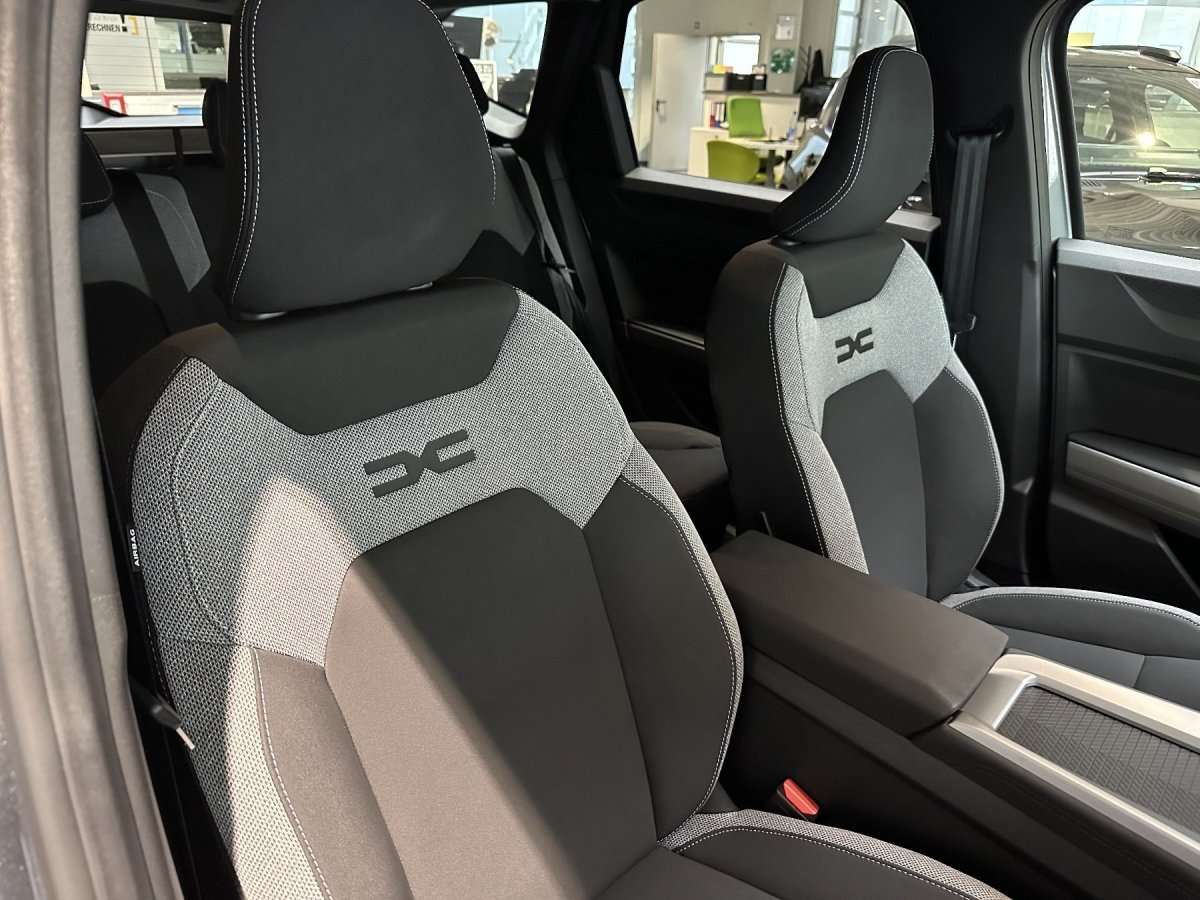 Fahrzeugbild eines Dacia Bigster