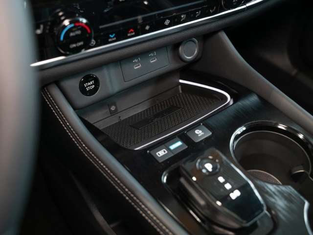Fahrzeugbild eines Nissan X-TRAIL