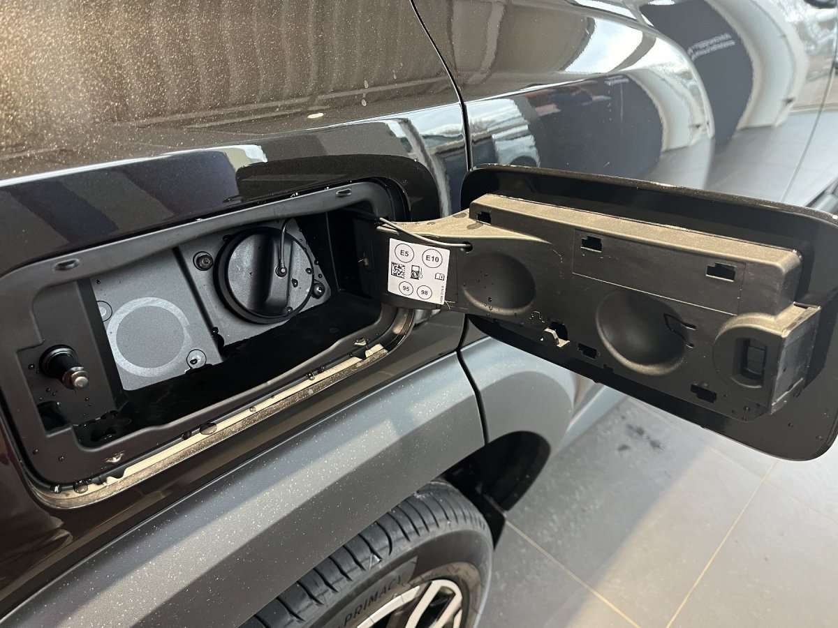 Fahrzeugbild eines Dacia Bigster