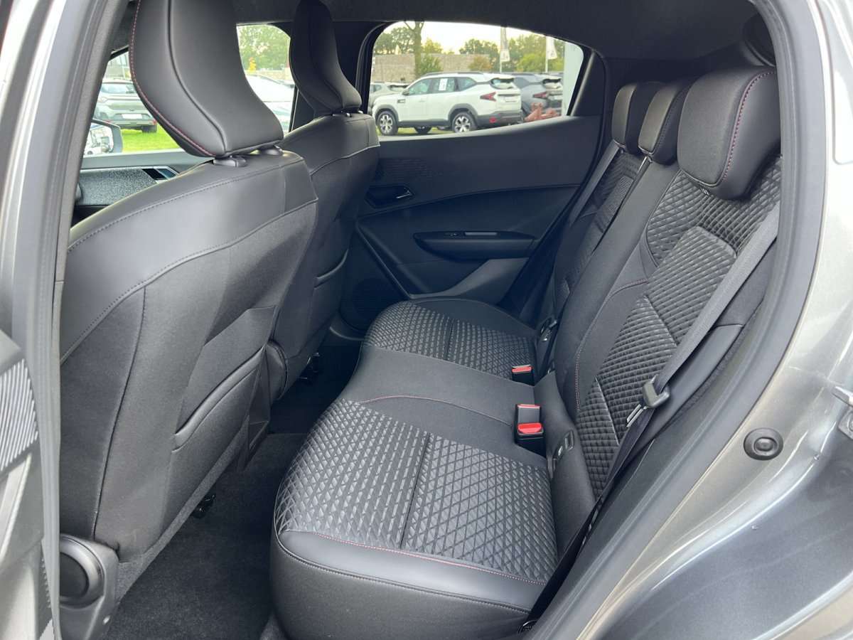 Fahrzeugbild eines Renault Clio