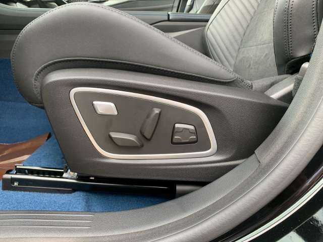 Fahrzeugbild eines Renault Rafale